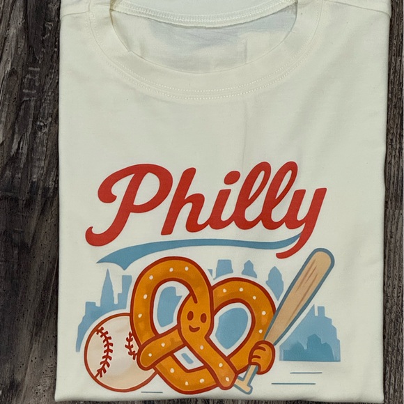 Tops - Phillies cropped tshirt
